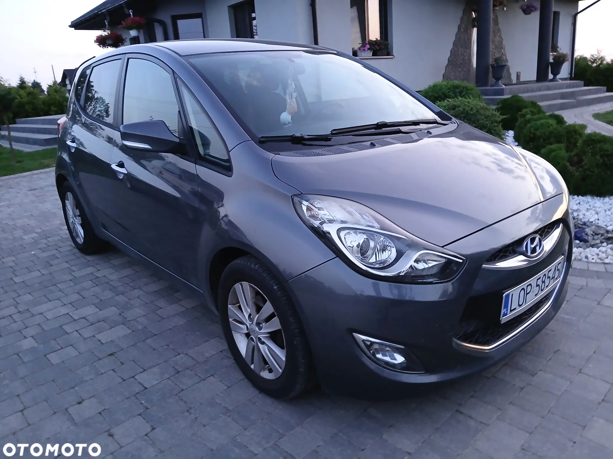 Hyundai ix20 1.4 CRDi Premium blue - 16