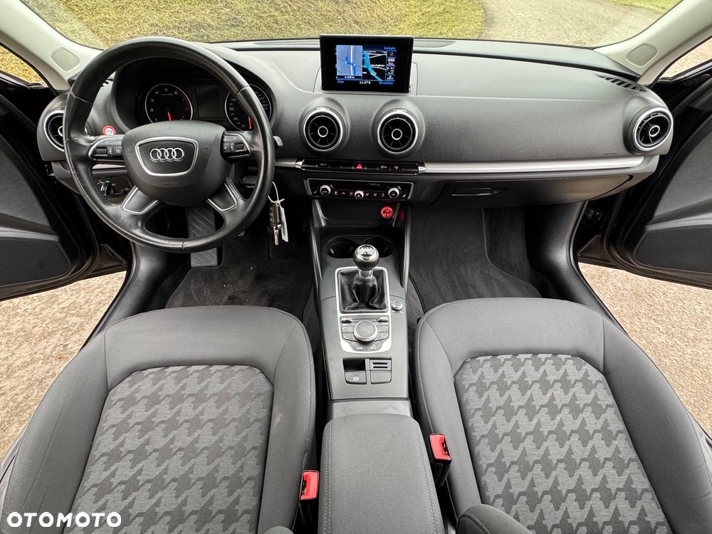 Audi A3 Sportback 1.4 TFSI Ambiente - 8