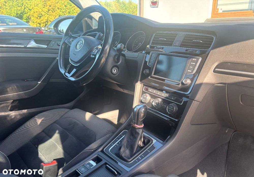 Volkswagen Golf - 9