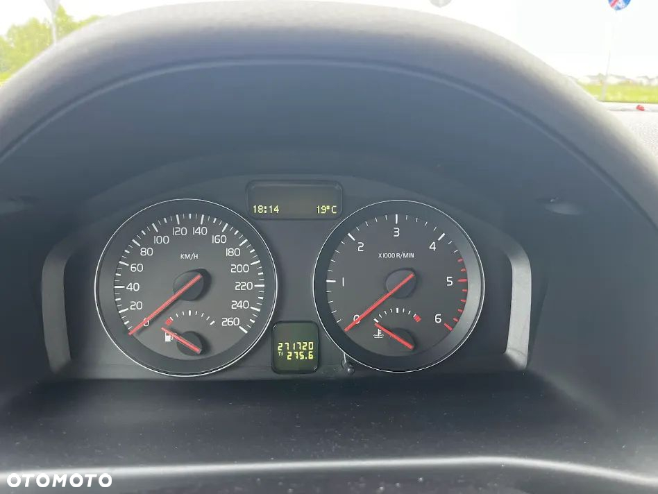 Volvo V50 2.0D Momentum - 9