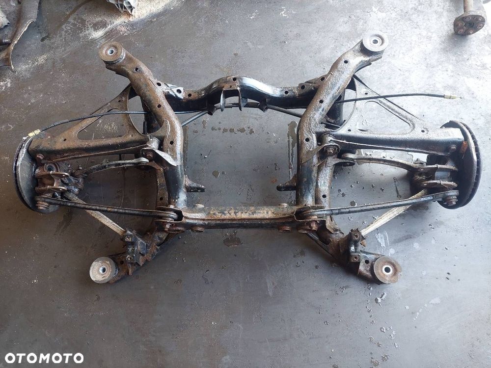 KOMPLETNE ZAWIESZENIE BELKA SANKI TYŁ VW TOUAREG I 06-10r 7L0500041 - 6