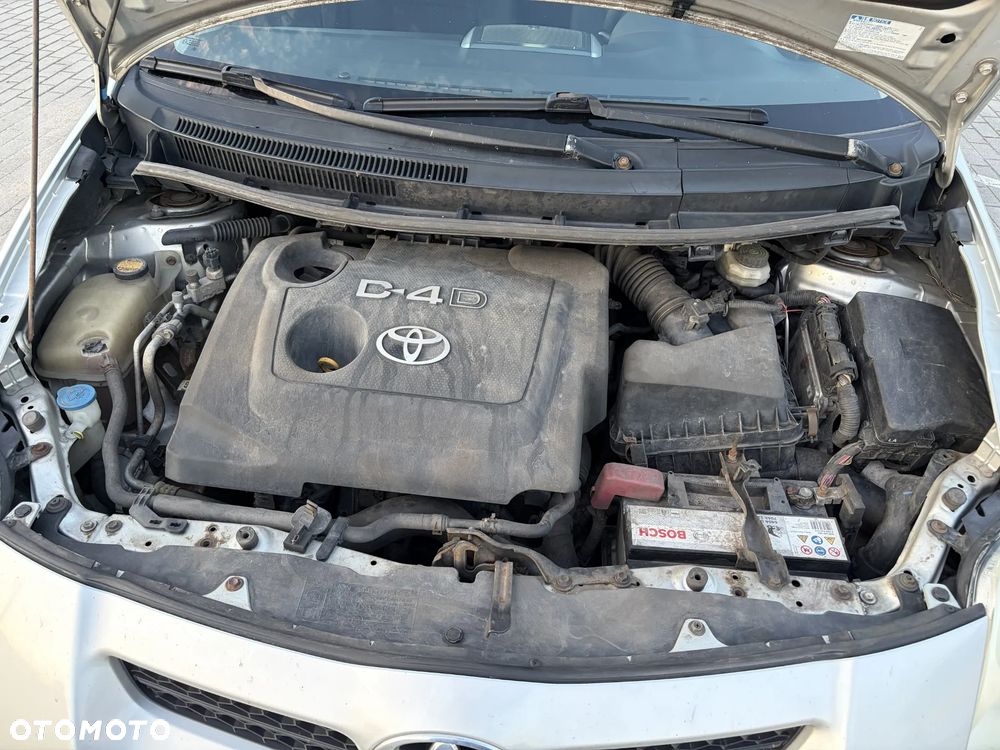 Toyota Auris 1.4 D-4D - 6
