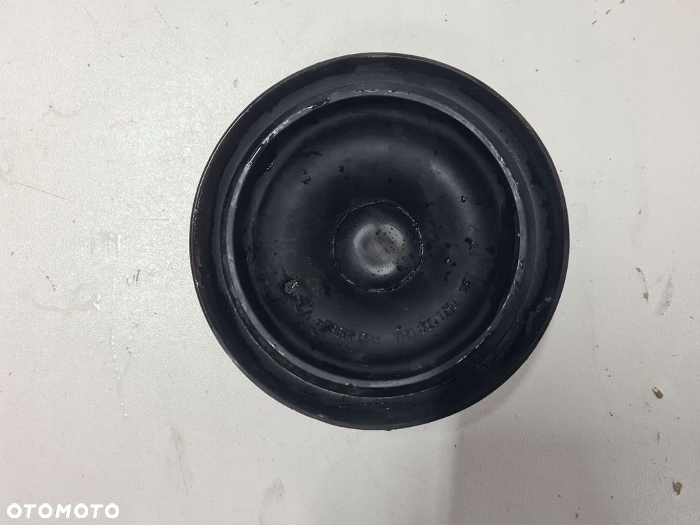 VW T6.1 osłona zaślepka zwrotnicy amortyzatora podwozia 7H0805585 - 2