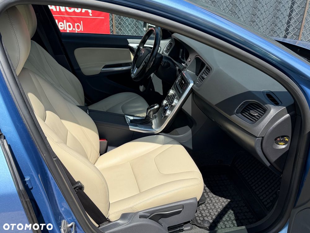 Volvo V60 D4 Drive-E Momentum - 8