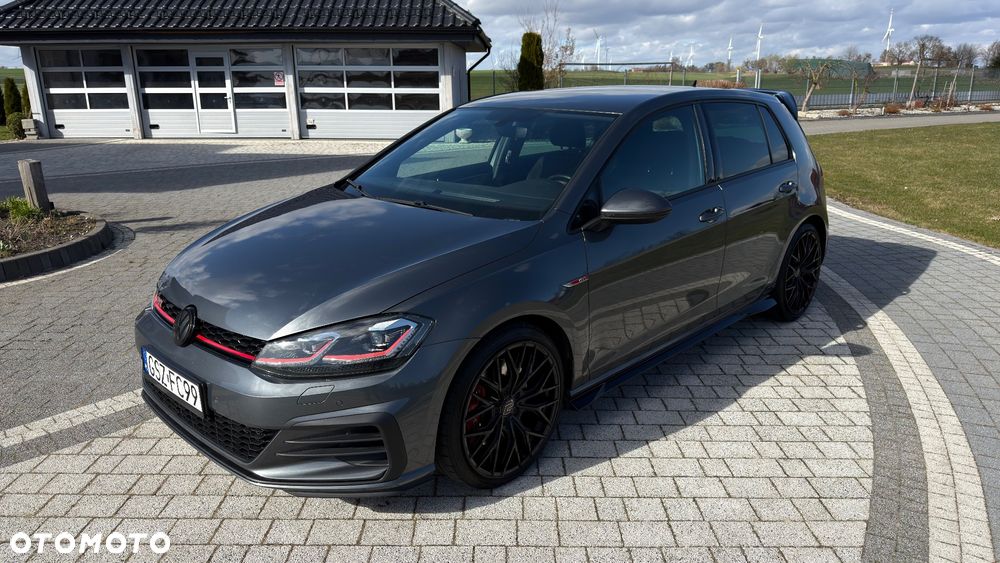 Volkswagen Golf - 11