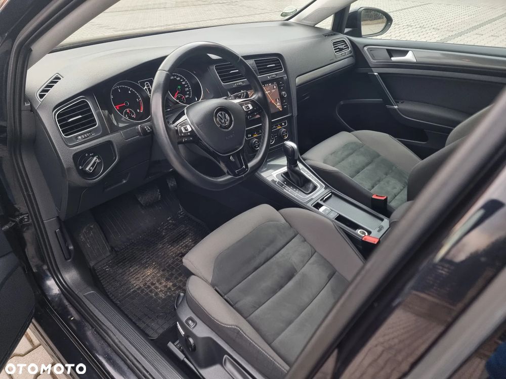 Volkswagen Golf 2.0 TDI SCR DSG R-Line - 10