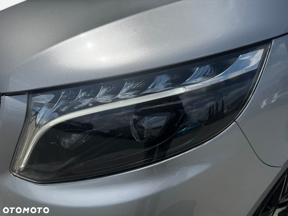 Mercedes-Benz klasa-v V 300 d OM654 - 32