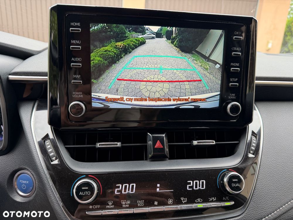 Toyota Corolla 2.0 Hybrid Executive - 20
