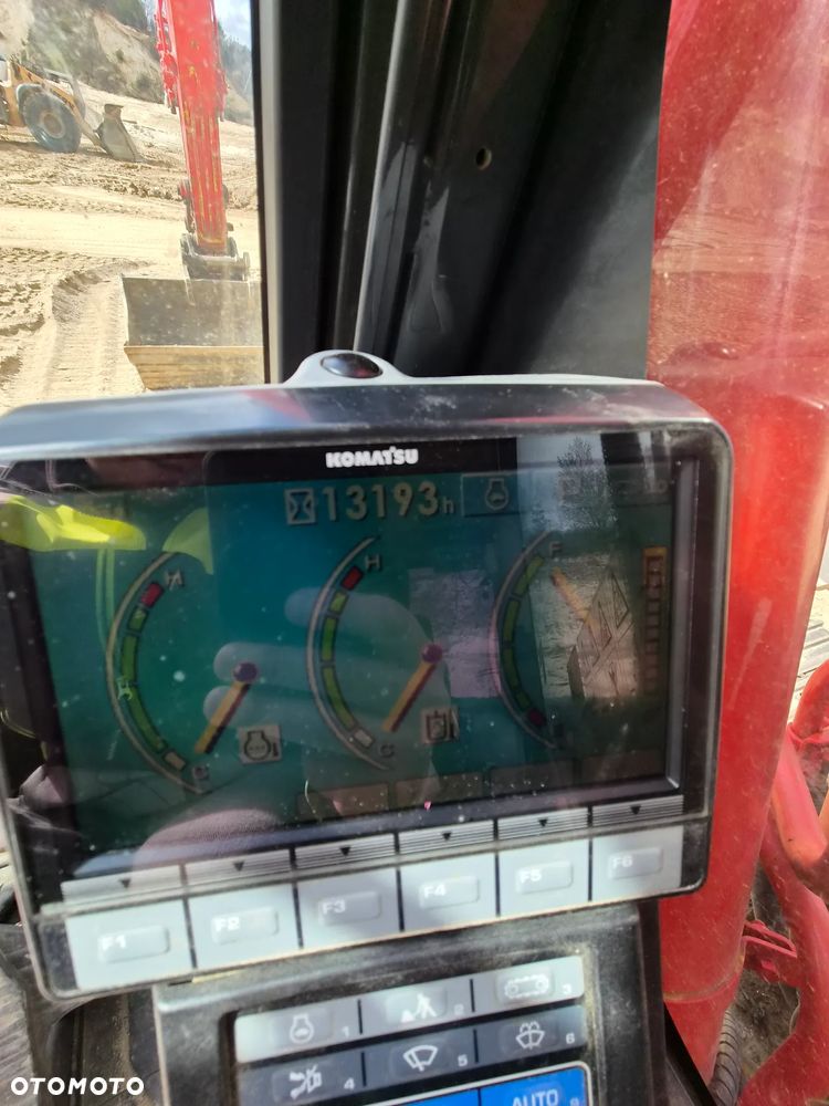 Komatsu PC 240 - 11