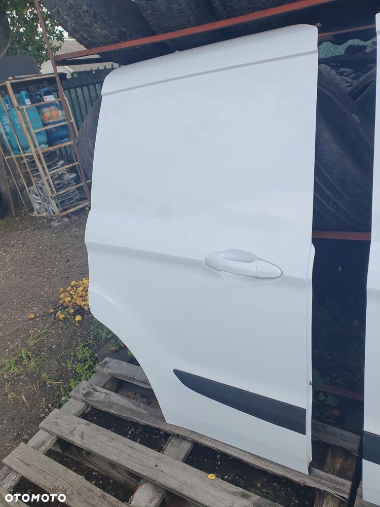 DRZWI PRAWE PRZESUWNE FORD TRANSIT COURIER 14-23 KOD LAKIERU FROZEN WHITE 7VTAWWA - 4