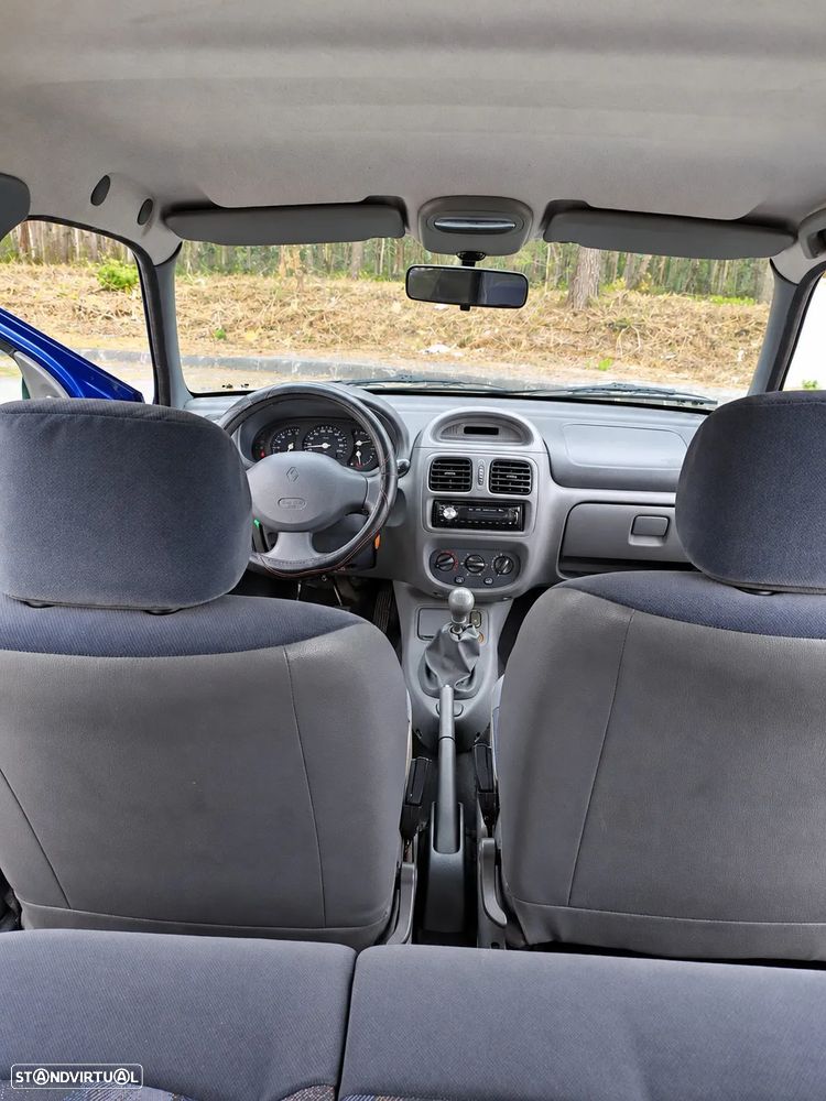Renault Clio - 17