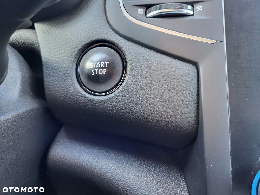 Renault Megane ENERGY TCe 205 EDC GT - 22