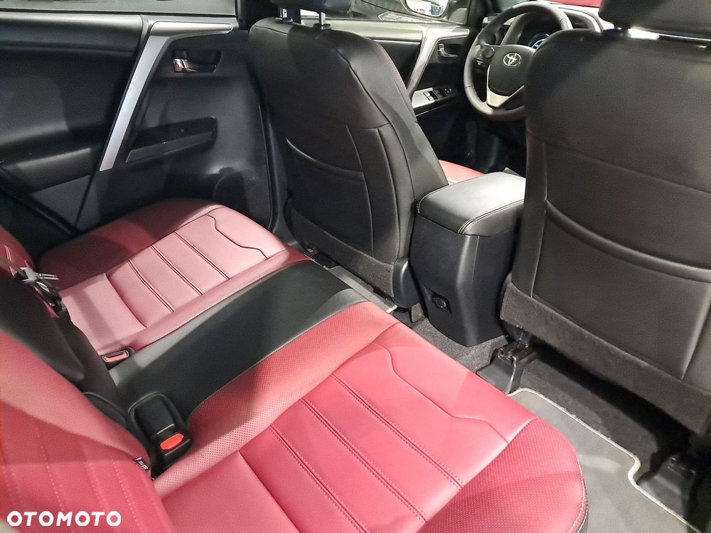 Toyota RAV4 - 10
