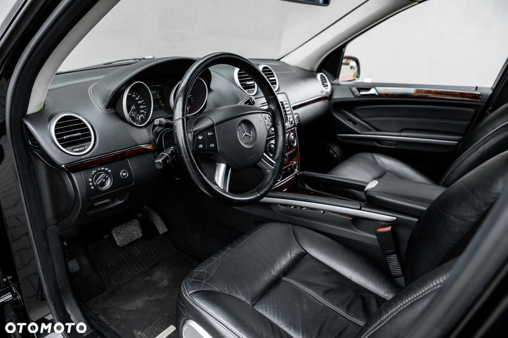 Mercedes-Benz GL 320 CDI 4Matic 7G-TRONIC - 15