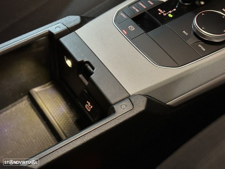 BMW 320 d Touring Auto - 22