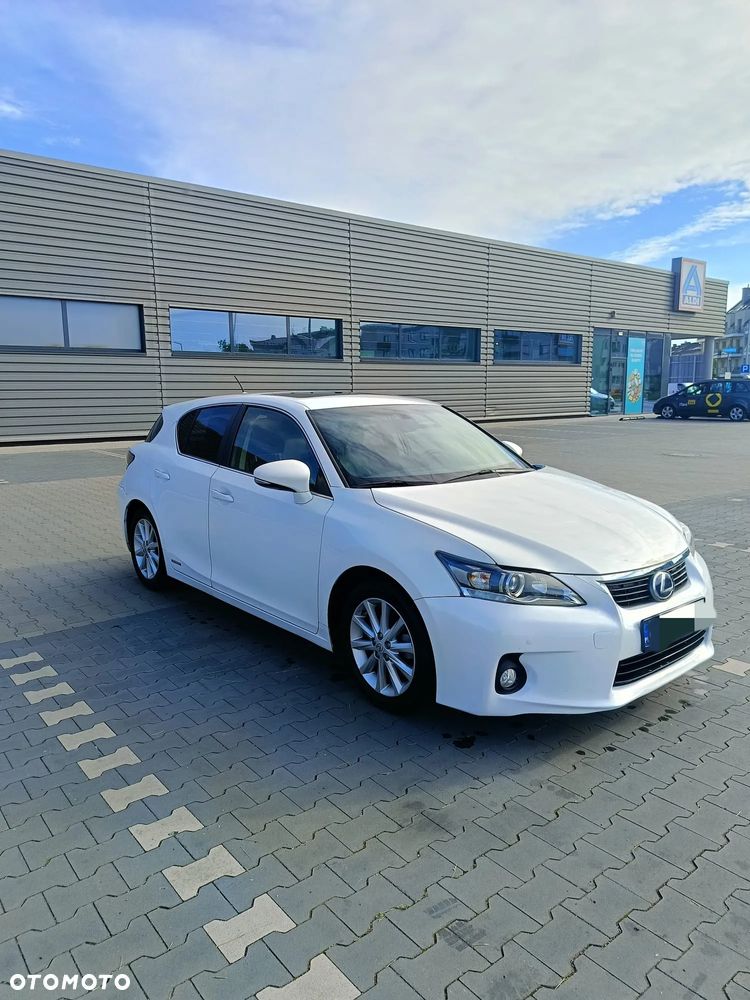 Lexus CT - 3
