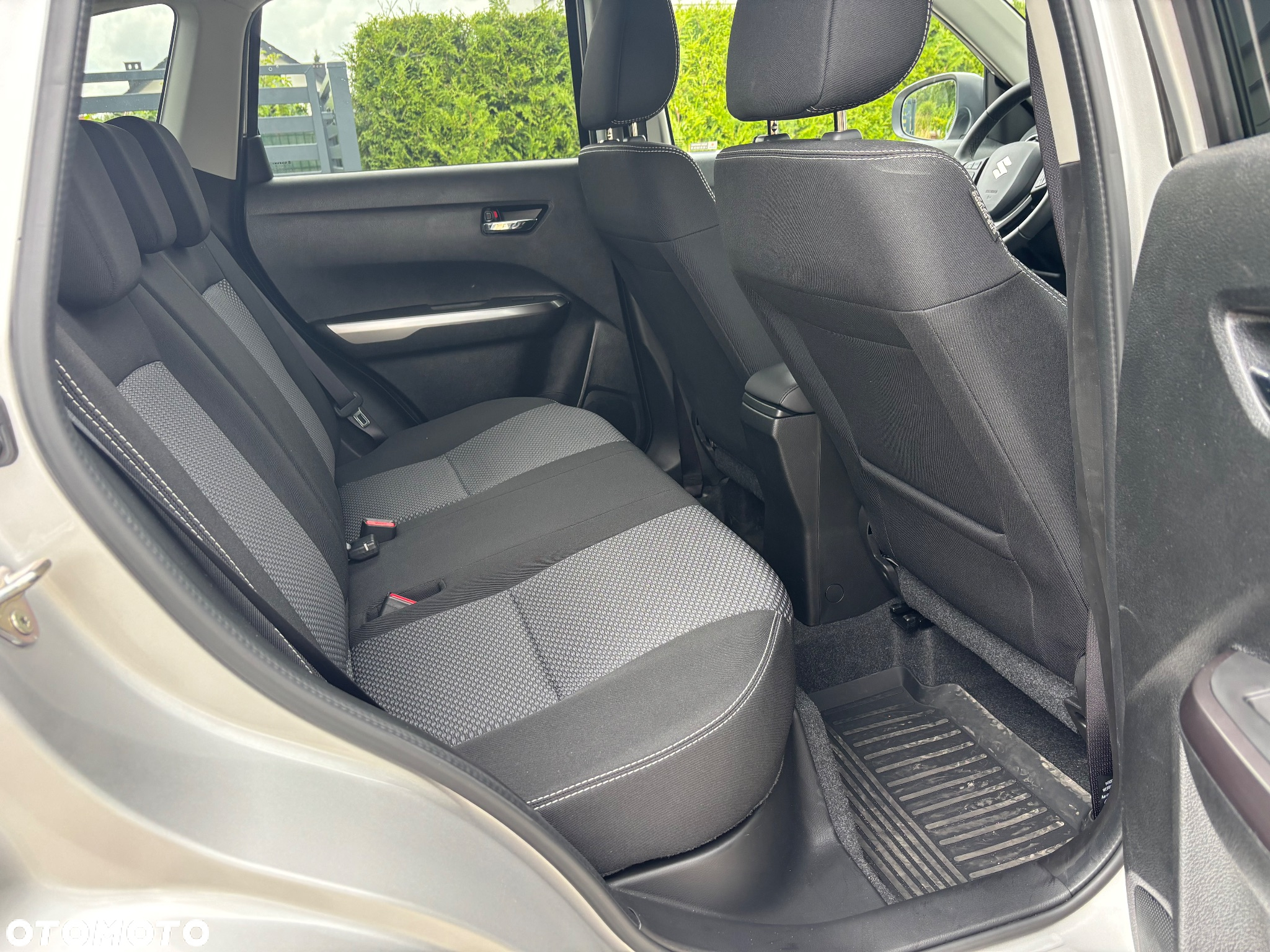 Suzuki Vitara 1.5 Strong Hybrid Premium 2WD AGS - 36