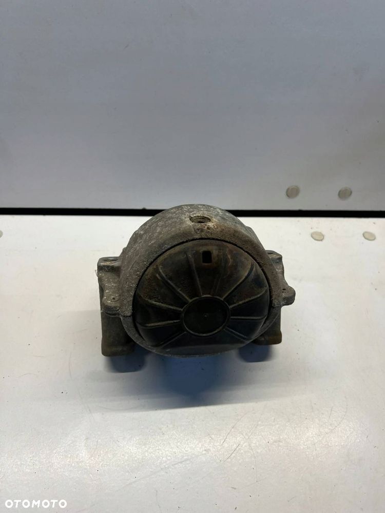 8R0 199 381 Wspornik / Mocowanie silnika 2.0 TDI LIFT Audi A4 S4 B8 8K 2013 - 1