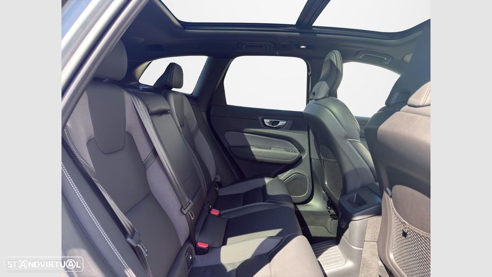 Volvo XC 60 2.0 T6 PHEV Black Edition AWD - 16