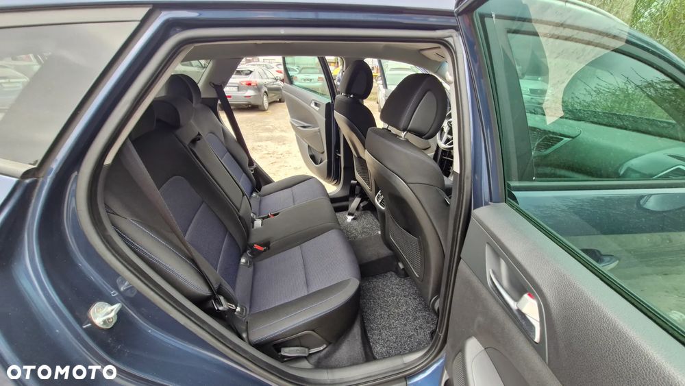 Hyundai Tucson blue 1.7 CRDi 2WD Style - 23
