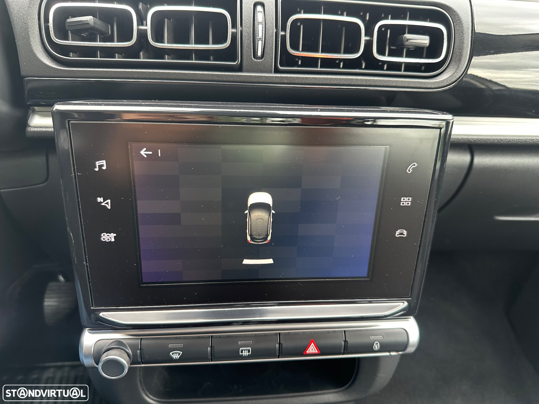 Citroën C3 1.2 PureTech Shine - 18