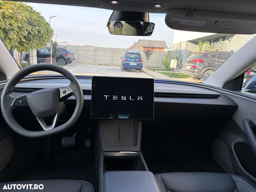 Tesla Model 3 - 13