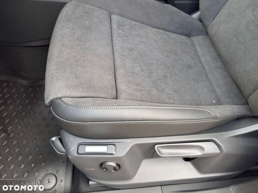 Volkswagen Caddy Maxi 2.0 TDI DSG - 14