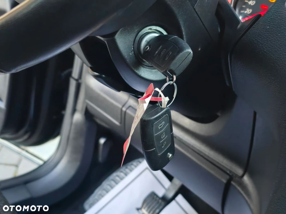 Ford Galaxy 2.0 Ghia - 29