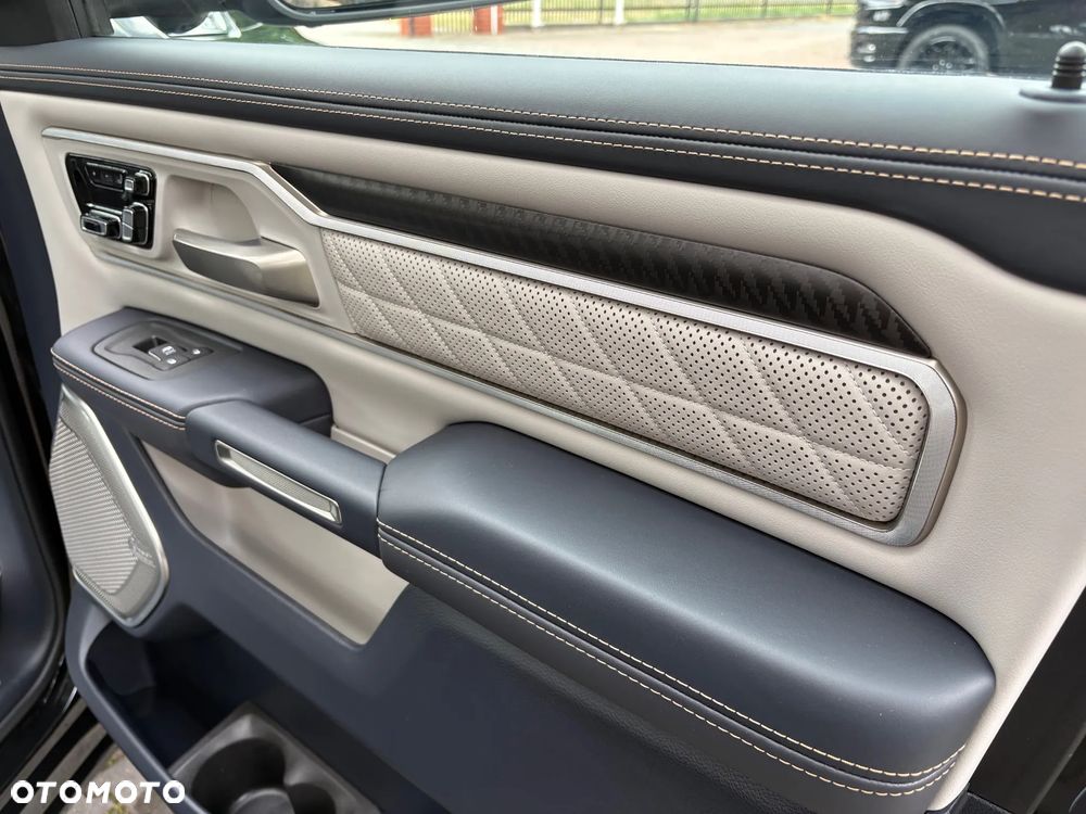 RAM 1500 - 16