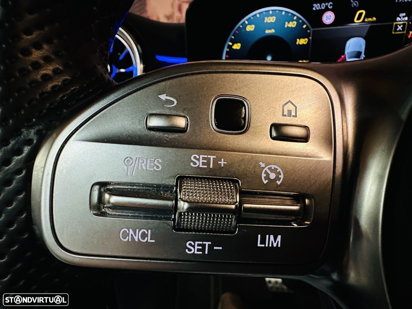 Mercedes-Benz A 250 e AMG Line - 14