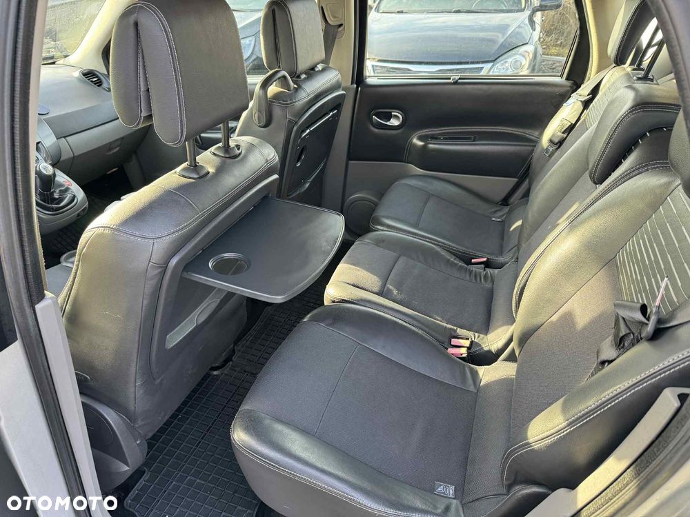 Renault Scenic 1.6 16V Privilege - 12