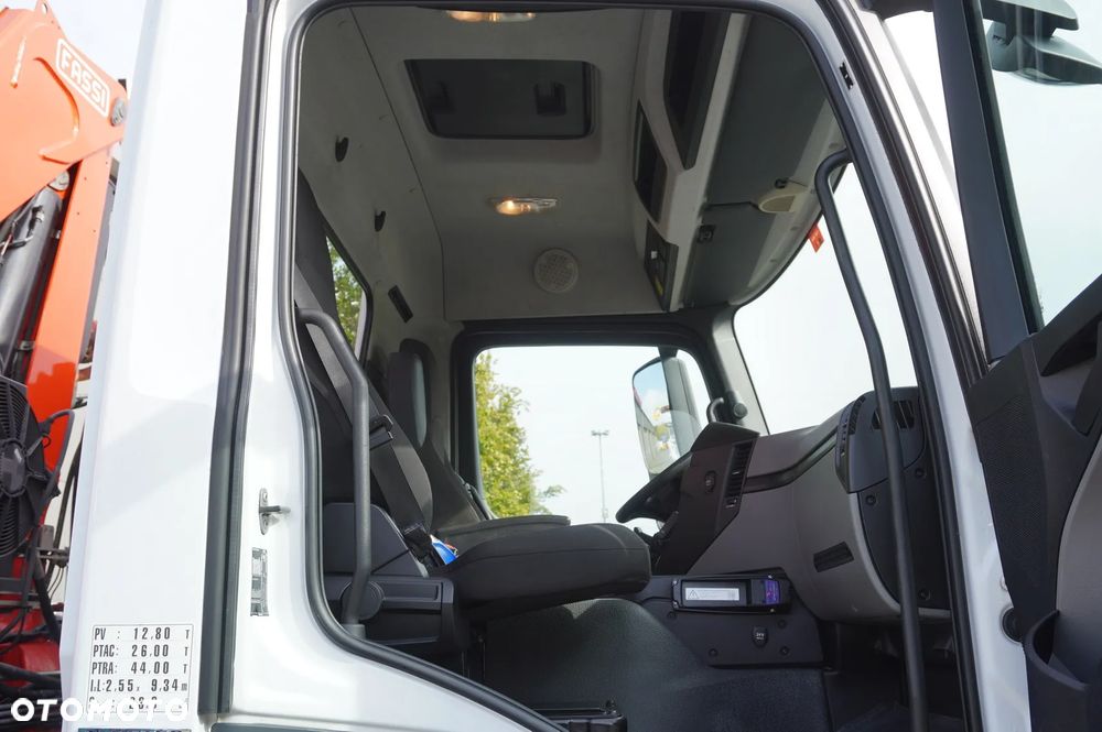 Mercedes-Benz Antos 2540 / Burtowy 15 EPAL / HDS Fassi F165 / 6.1 t / Zasięg 8 m / pilot / rotator / 1600 MTH / oś skrętna - 29