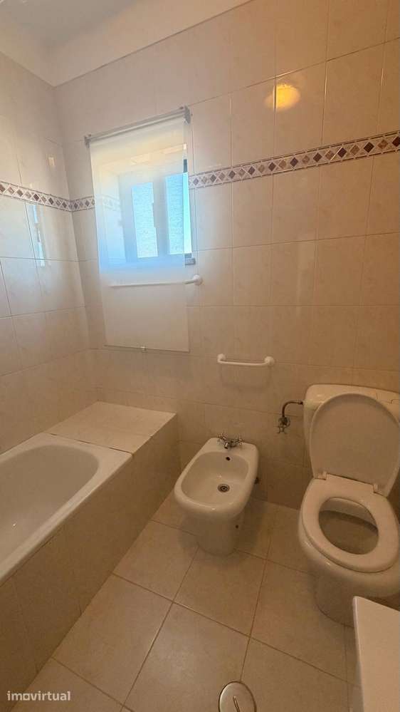 Apartamento T2 com garagem - Grande imagem: 4/8