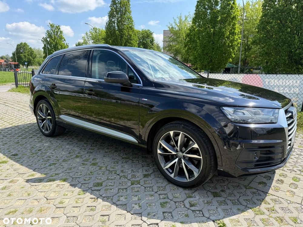 Audi Q7 - 1