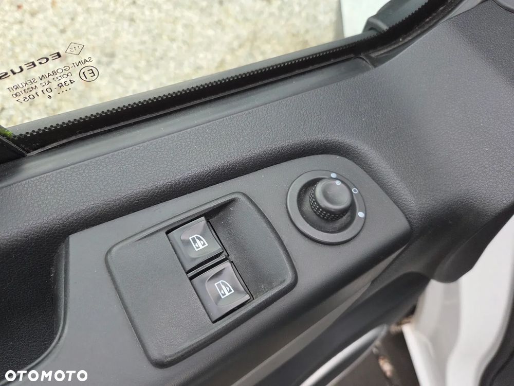 Renault TRAFIC - 16