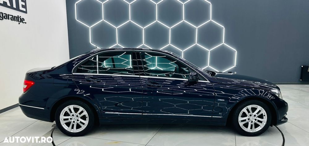 Mercedes-Benz C 200 CDI DPF (BlueEFFICIENCY) Avantgarde - 32