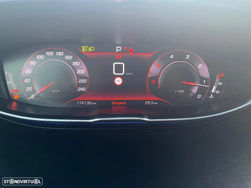 Peugeot 3008 1.5 BlueHDi Allure EAT8 - 28