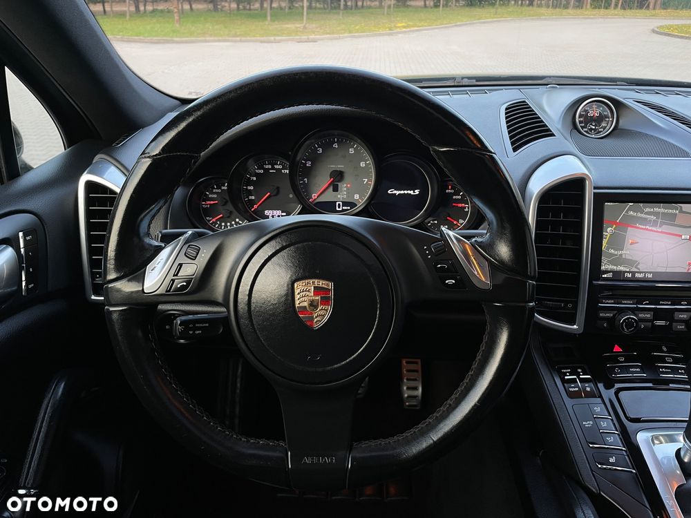 Porsche Cayenne - 16