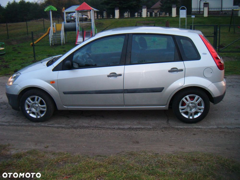 Ford Fiesta - 7