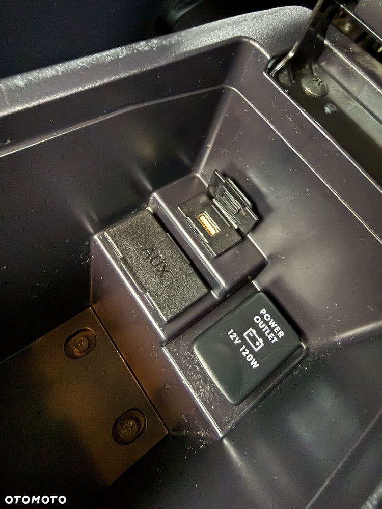 Mitsubishi Outlander 2.0 2WD Invite - 35