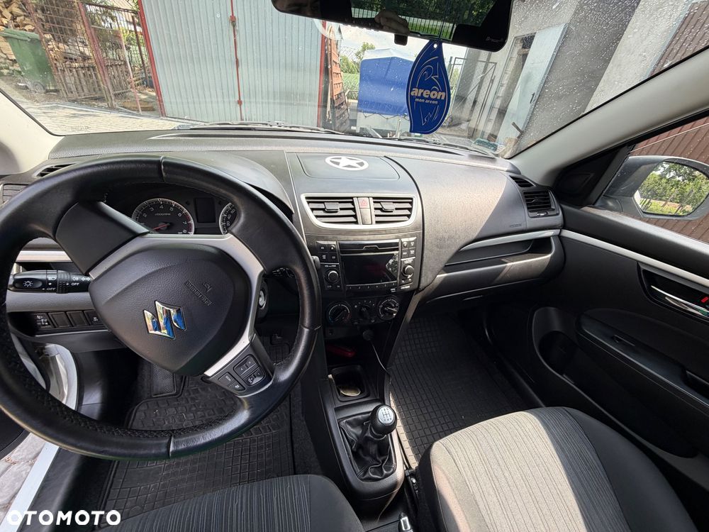 Suzuki Swift - 10