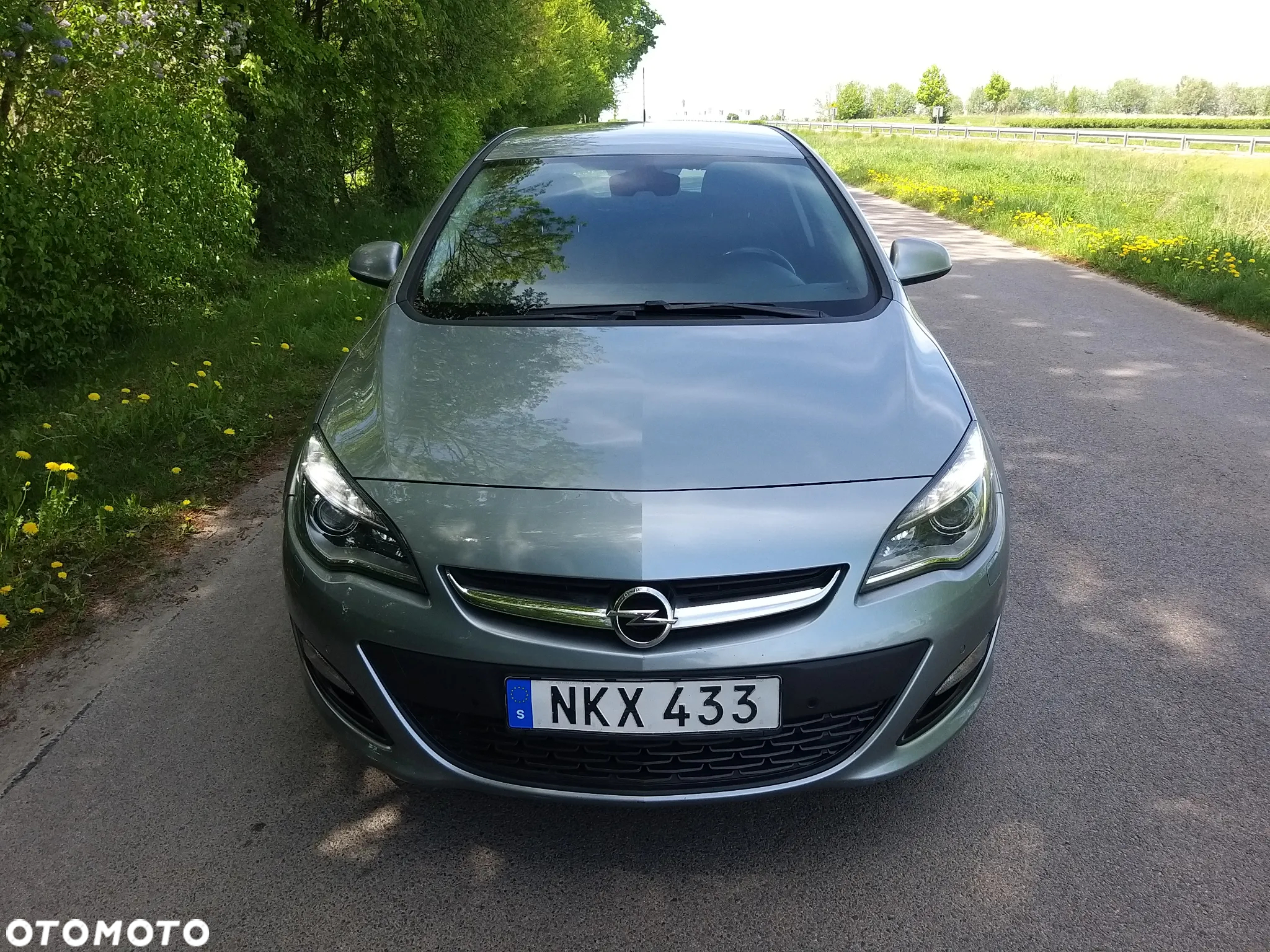 Opel Astra IV 1.4 T Cosmo - 3