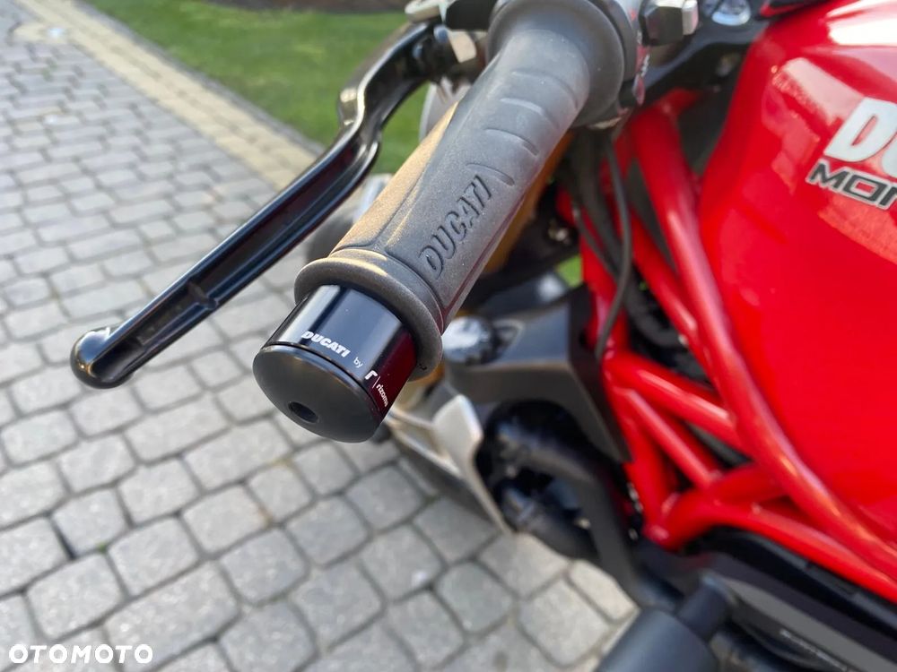Ducati Monster - 11