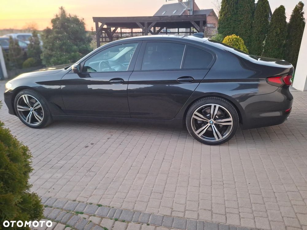 BMW Seria 5 520d Efficient Dynamics Edition - 4