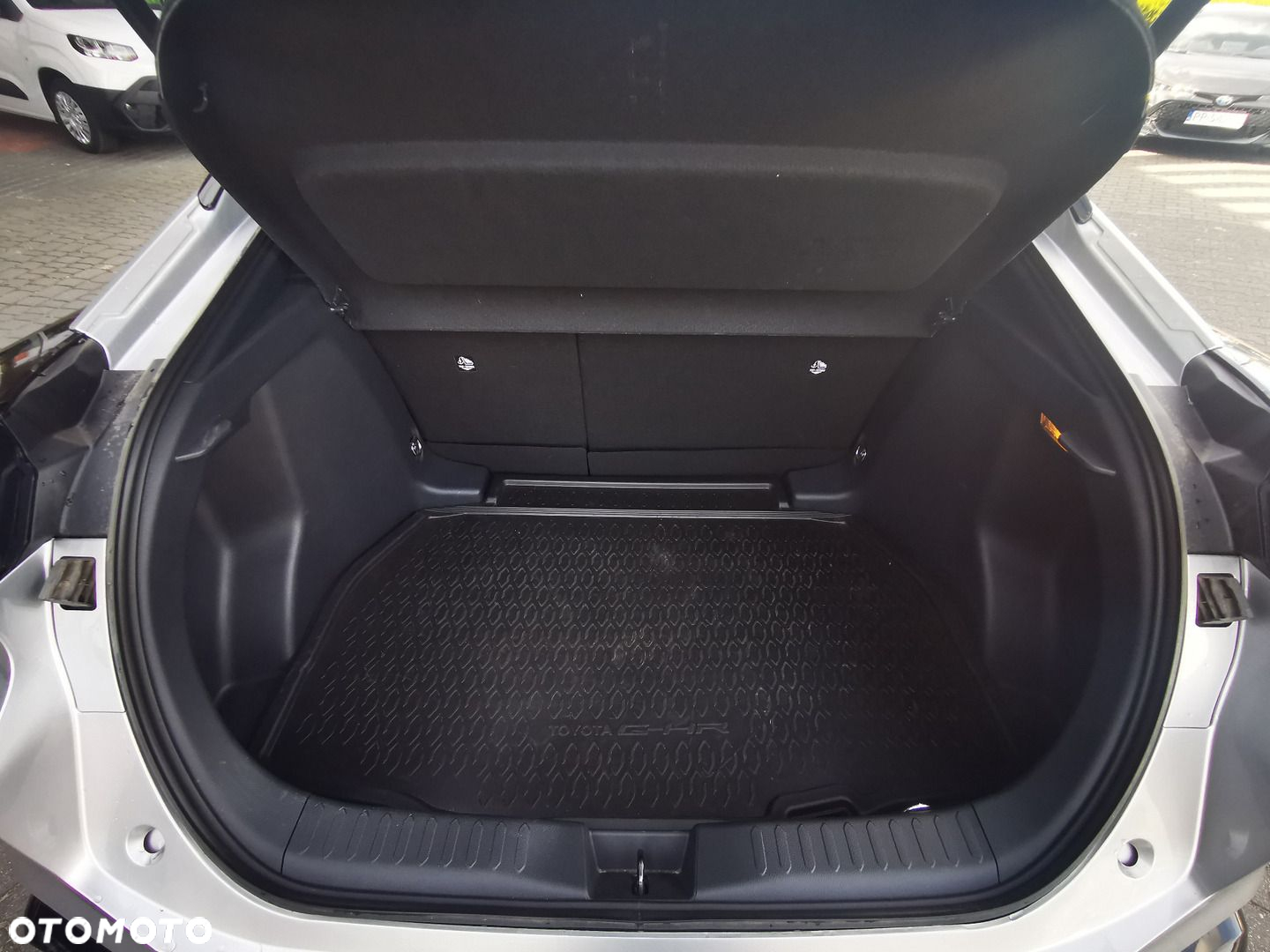 Toyota C-HR - 15