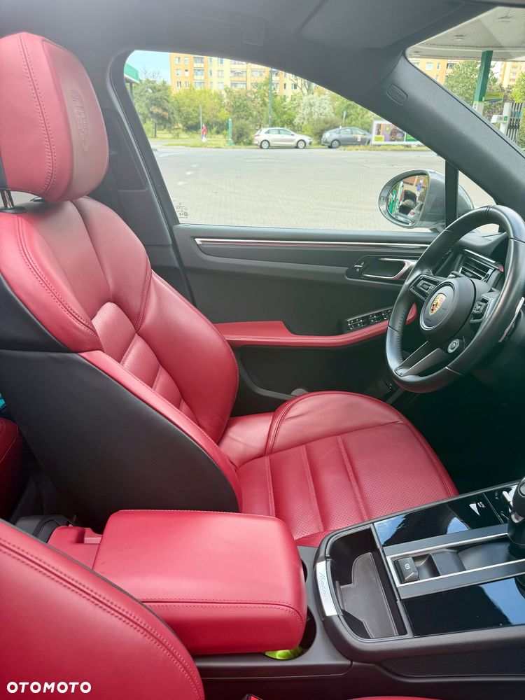 Porsche Macan T - 25