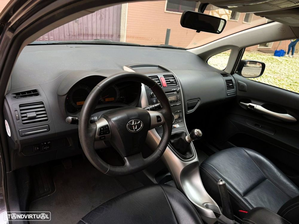 Toyota Auris 1.4 D-4D Sol - 8