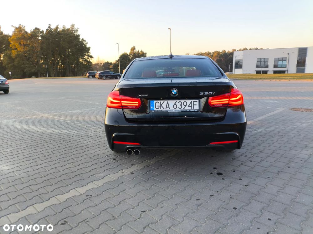BMW Seria 3 330i xDrive Edition M Sport Shadow - 6