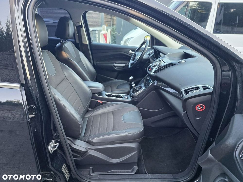 Ford Kuga - 25