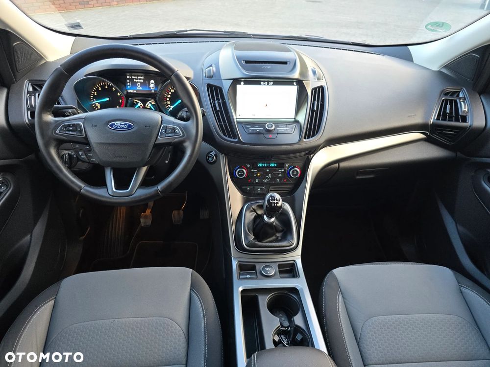 Ford Kuga 1.5 EcoBoost 2x4 Titanium - 14
